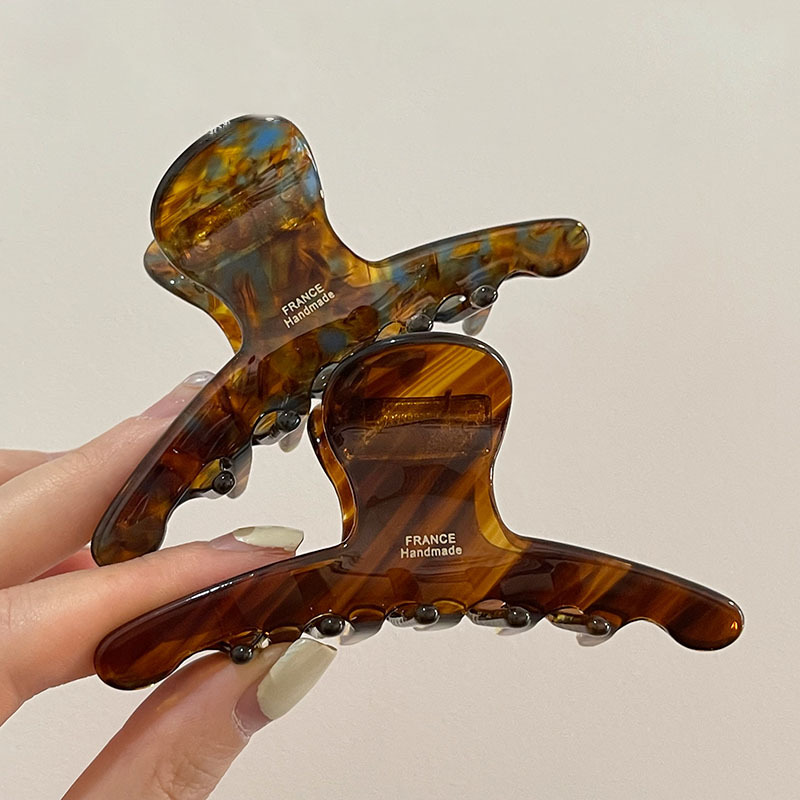 Korean Premium Caramel Swirl Claw Clip, Vintage Mid-Size Curved Shark Clip