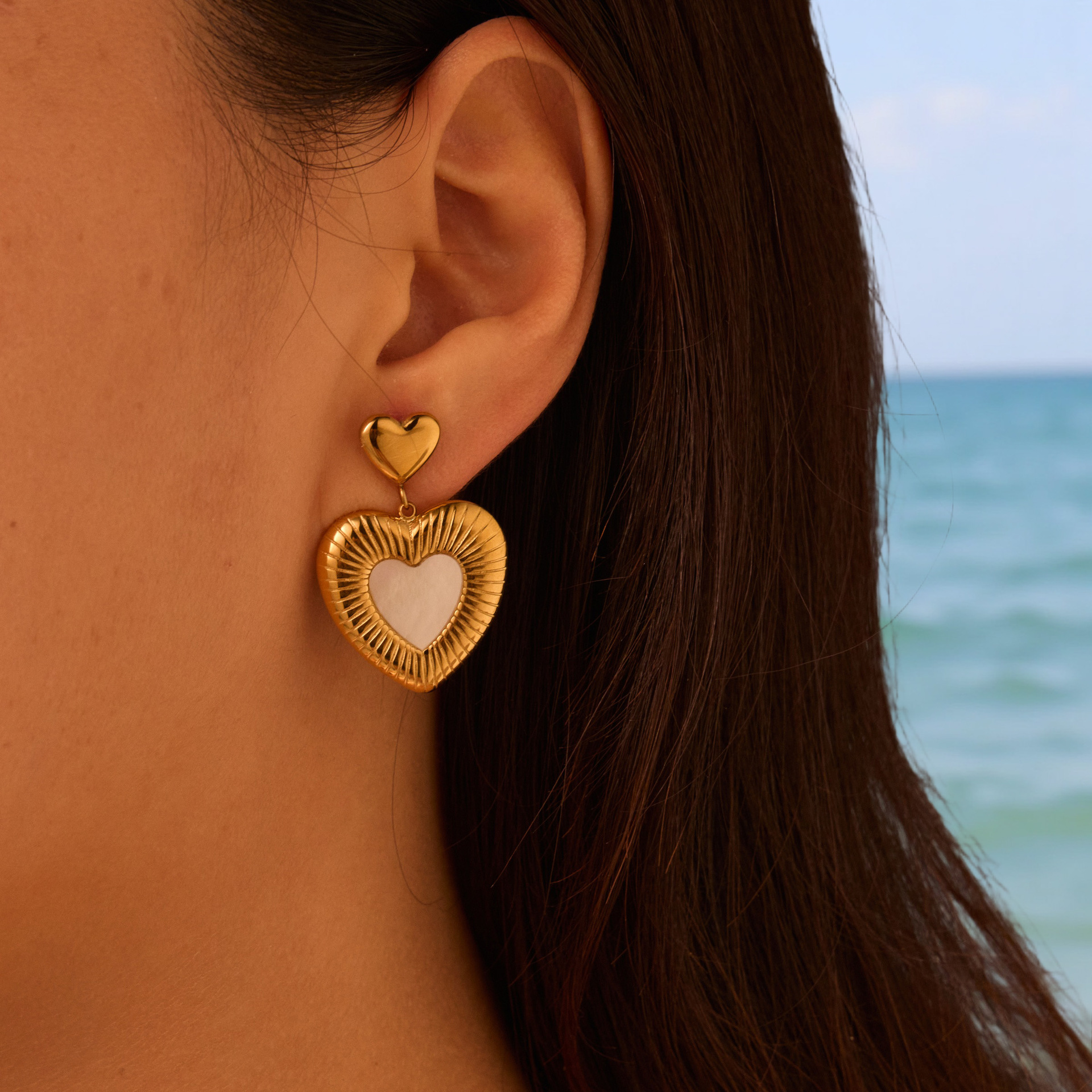 Heart Mother-of-Pearl Earring, Sparkly Zircon Stud Earring, Cute Hypoallergenic Piercing Accessory